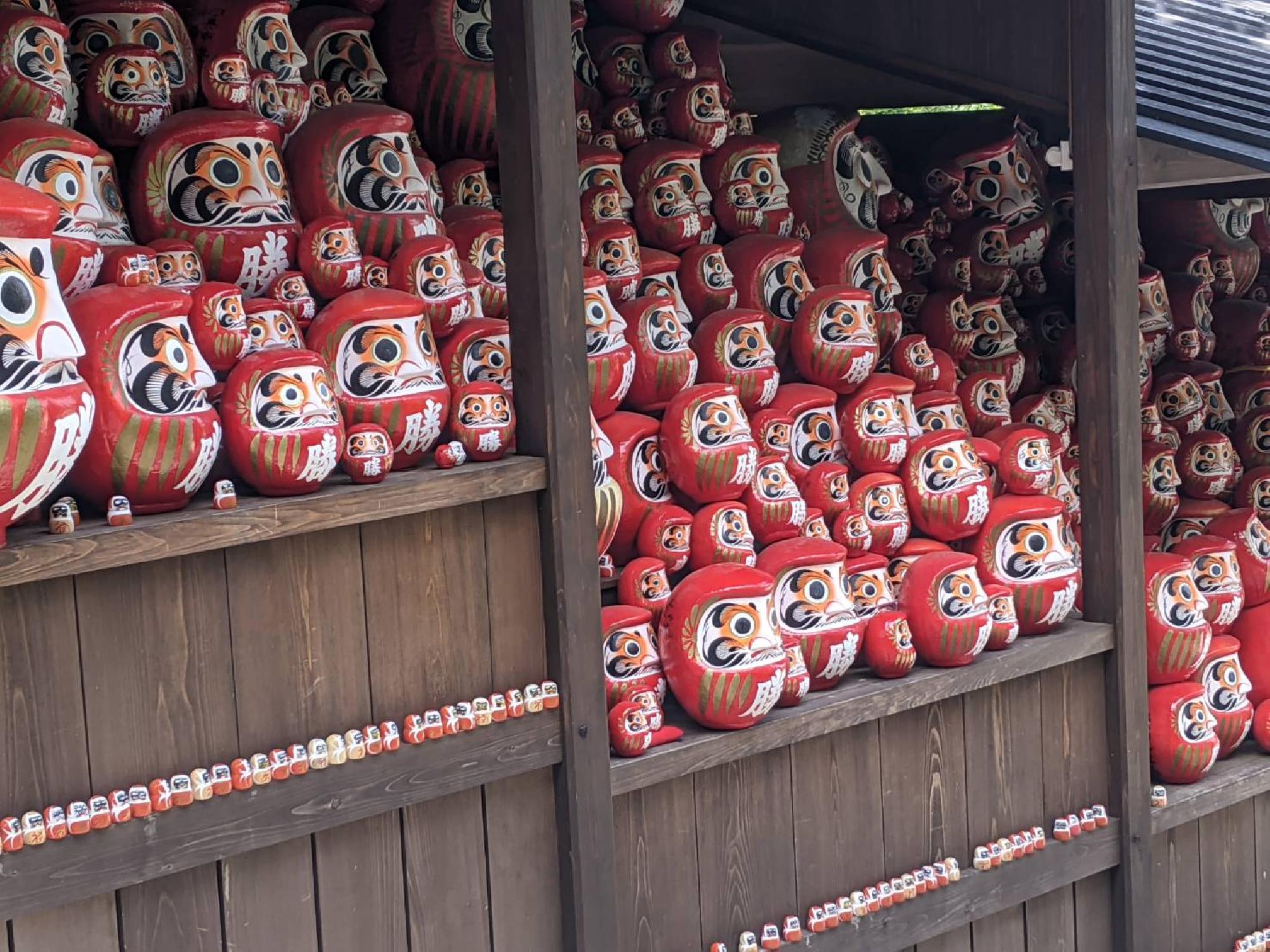 「勝ちダルマ」で有名な箕面市の勝尾寺_画像